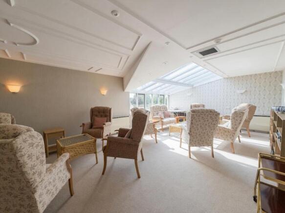 2 bed Retirement Property for sale Image 8