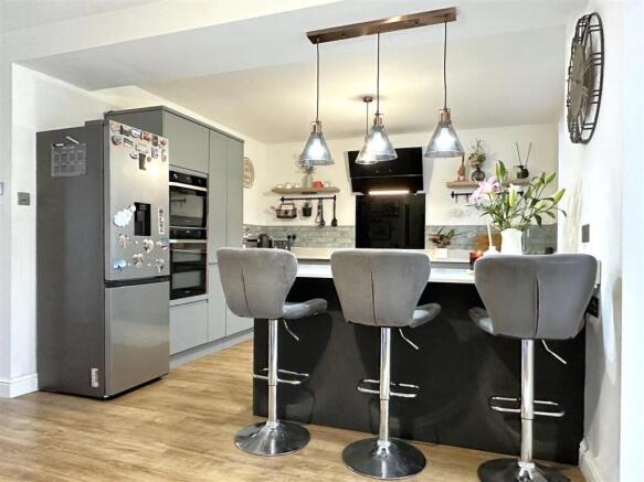 Stylish Dining Kitchen 627