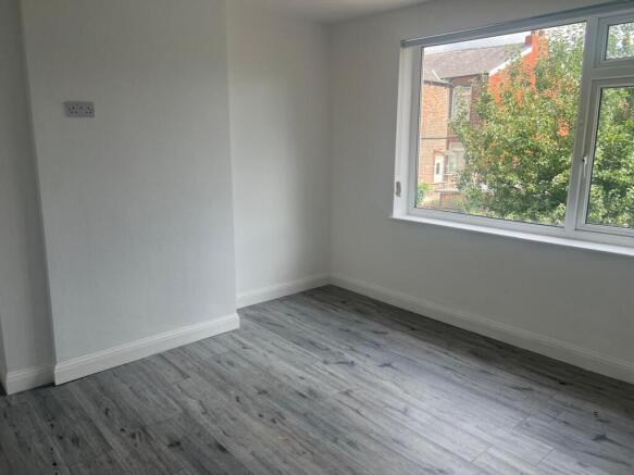 3 bed Semi-Detached to rent Image 6