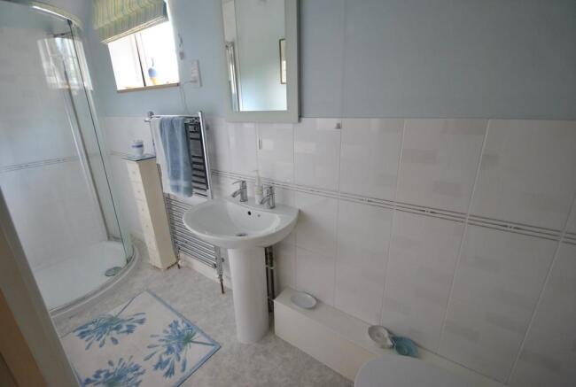 Ensuite Shower Ro...