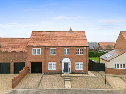 Golf Course Lane, Waltham