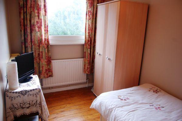 Bedroom 2 (1st...