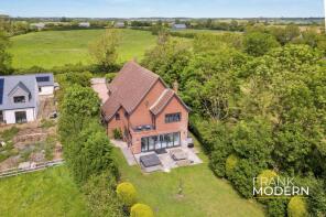 Briar House, Grantham Road, Grantham NG33 4EQ