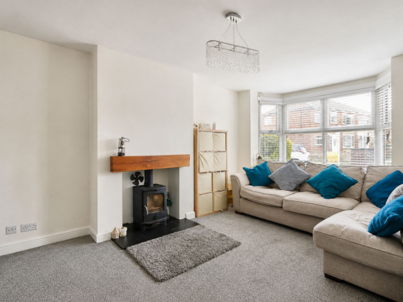 3 bed Semi-Detached for sale Image 2