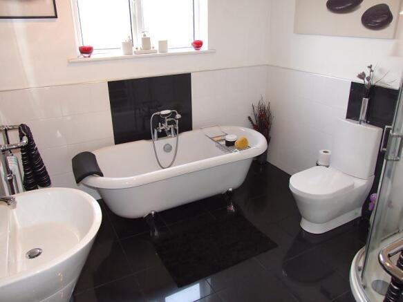 En Suite Bathroom