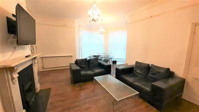 1 Waldrist Flat1 - Lounge photo1.jpg