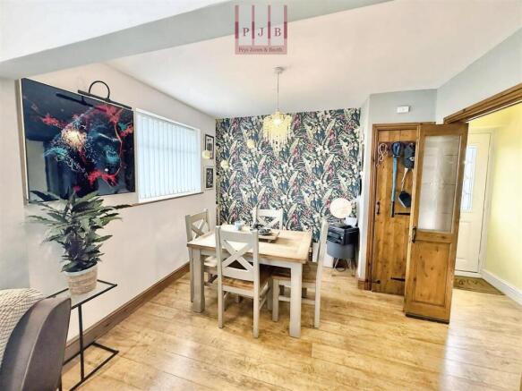Dining room.jpg