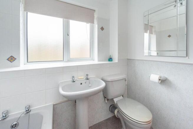 BEDROOMS, BATHROOM AND W/C