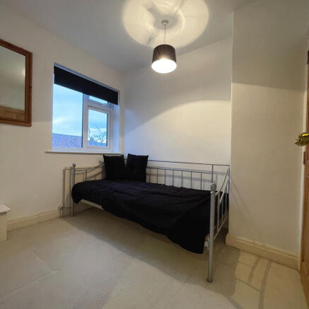 2 bed House to rent Image 10