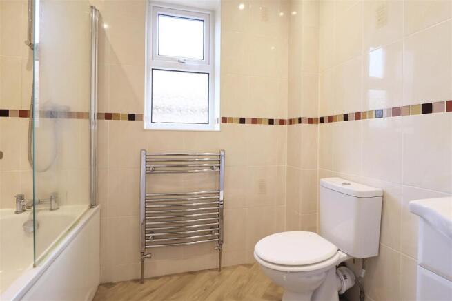 2 bed Semi-Detached Bungalow for sale Image 7