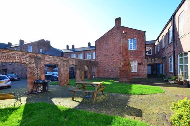 Communal gardens