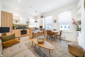 40c, Mayflower Road, London SW9 9LA