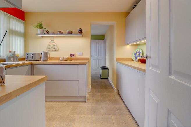 Kitchen iii.jpg