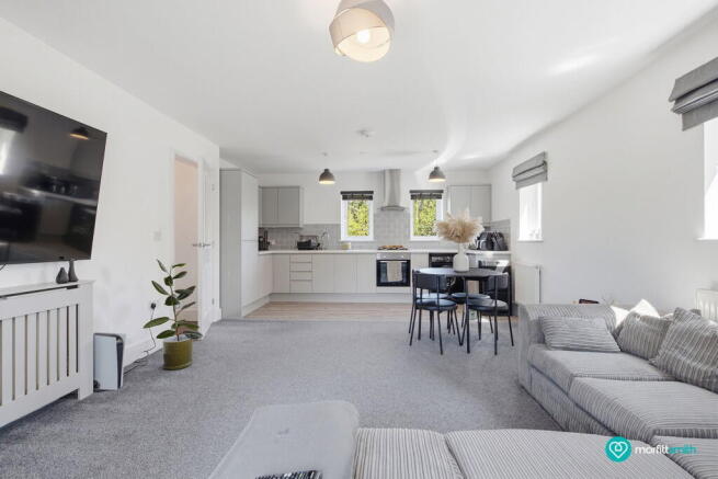 2 bed Apartment for sale Image 2