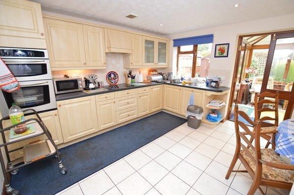 breakfast/kitchen