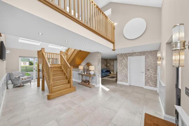 4 bed Detached for sale Image 5