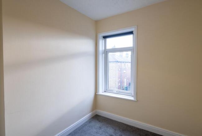 2 bed Terraced to rent Image 10