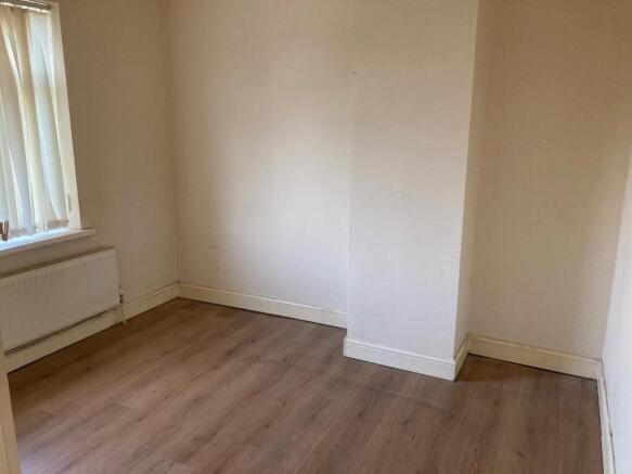 3 bed Semi-Detached for sale Image 7