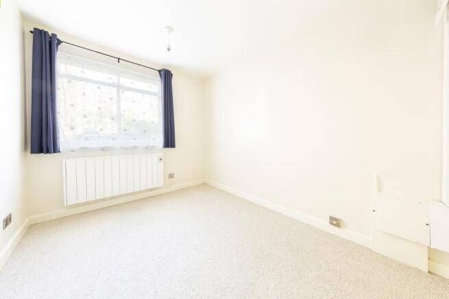 bedroom ()