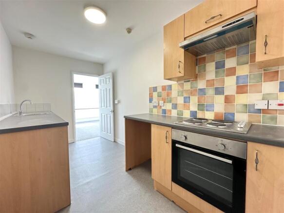 kitchen 4.jpg