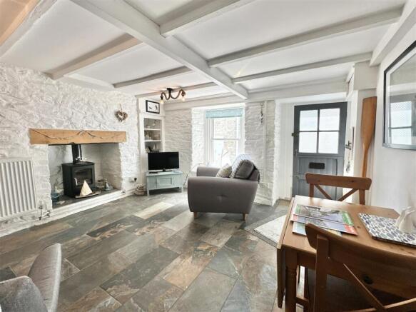 Living_Room.jpg