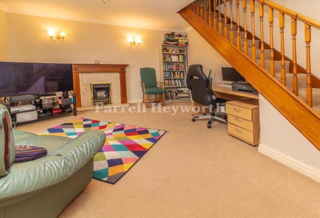 Lounge image 2