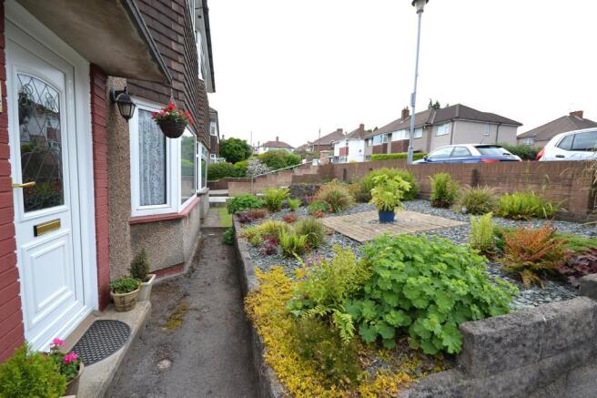 FRONT GARDEN