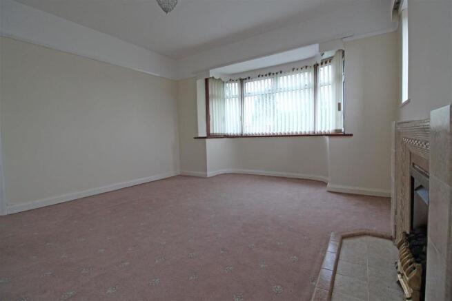 Living Room...jpg