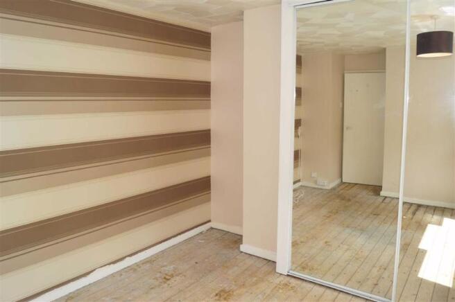 BEDROOM 3 (REAR)