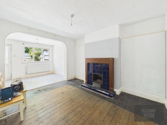 CAM05192G0-PR0327-STILL001