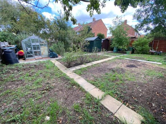 REAR/SIDE GARDEN (B)
