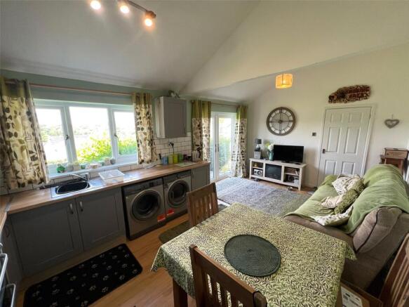 3 bed Detached for sale Image 6