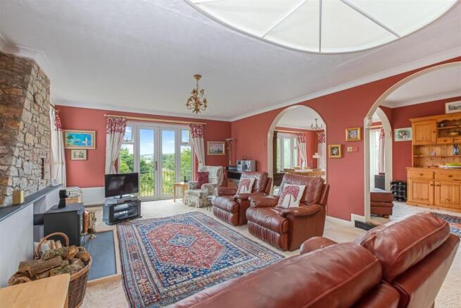 Living Room.jpg