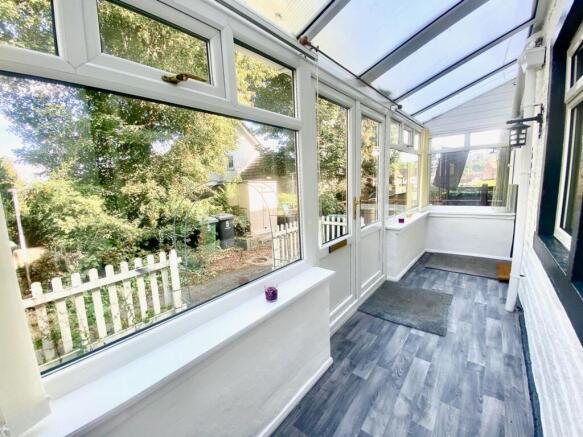 2 bed House to rent Image 7