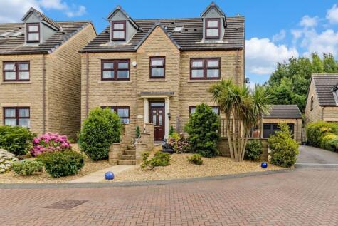 St. Peters Heights, Edlington, DN12