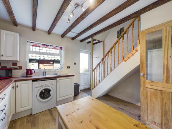 Kitchen/Dining Area