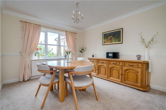 3 bed Bungalow for sale Image 6