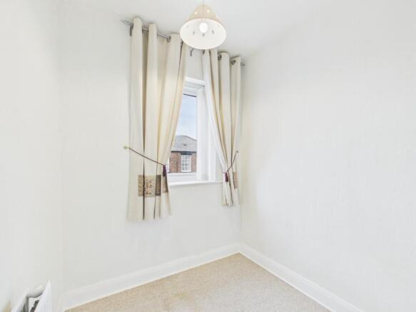 3 bed Terraced for sale Image 8