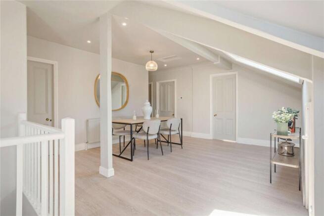 3 bed Penthouse for sale Image 9