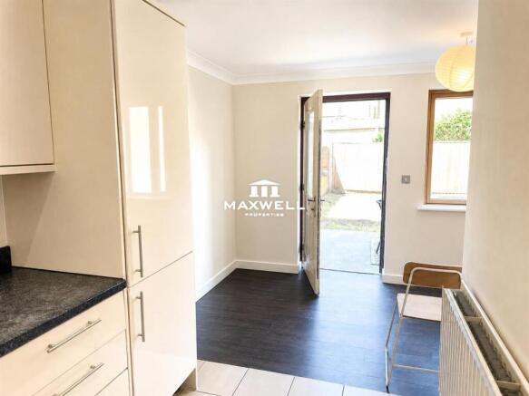 4 bed 2 bath house for rent, Bow, E3