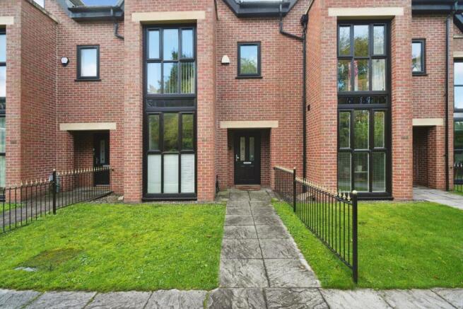 Manchester Road, Manchester, M27 photo 2