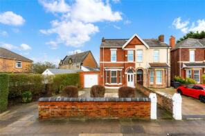 4, Chambres Road North, Southport PR8 6JJ