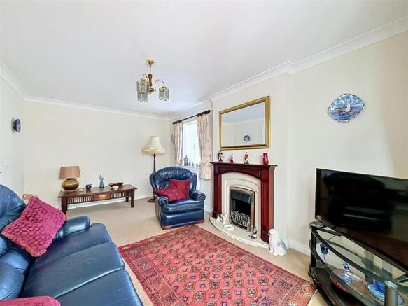 3 bed Detached for sale Image 7