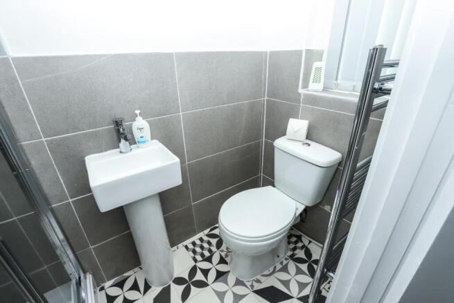 4 bed Terraced to rent Image 12