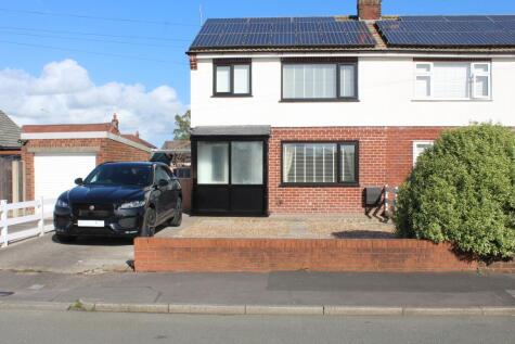 Fir Trees Avenue, Lostock Hall, Lancashire