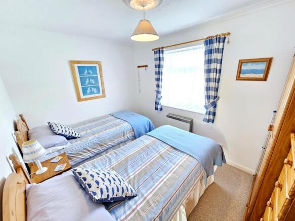 2 bed Detached Bungalow for sale Image 9