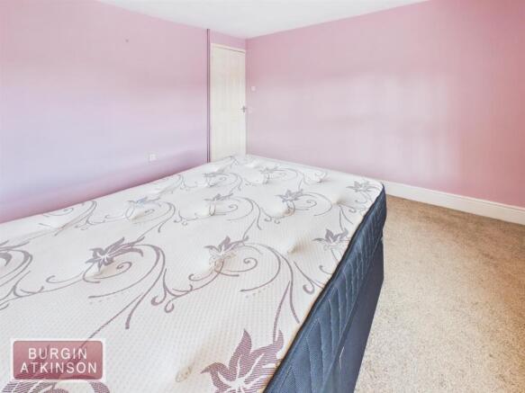 3 bed Terraced for sale Image 6