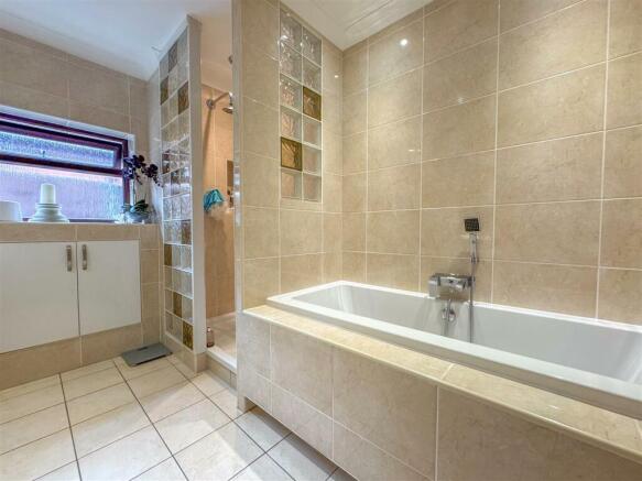Grasmere Crescent - Image-27.jpg