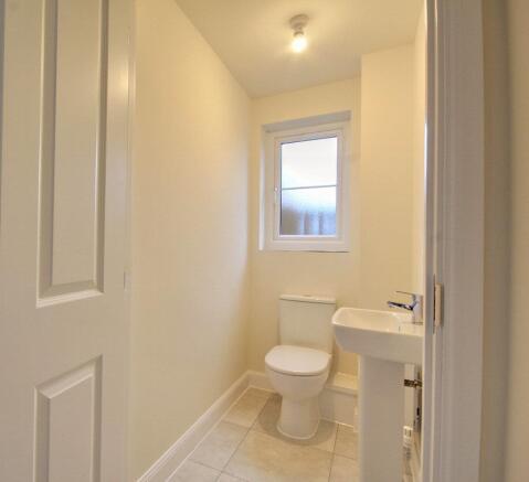 3 bed House to rent Image 5