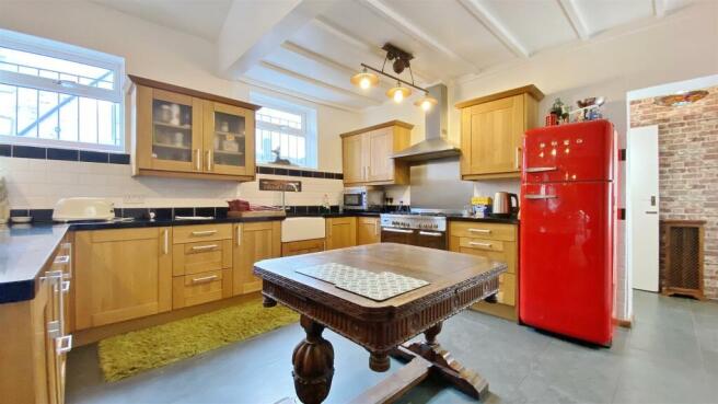 Kitchen/Dining Room